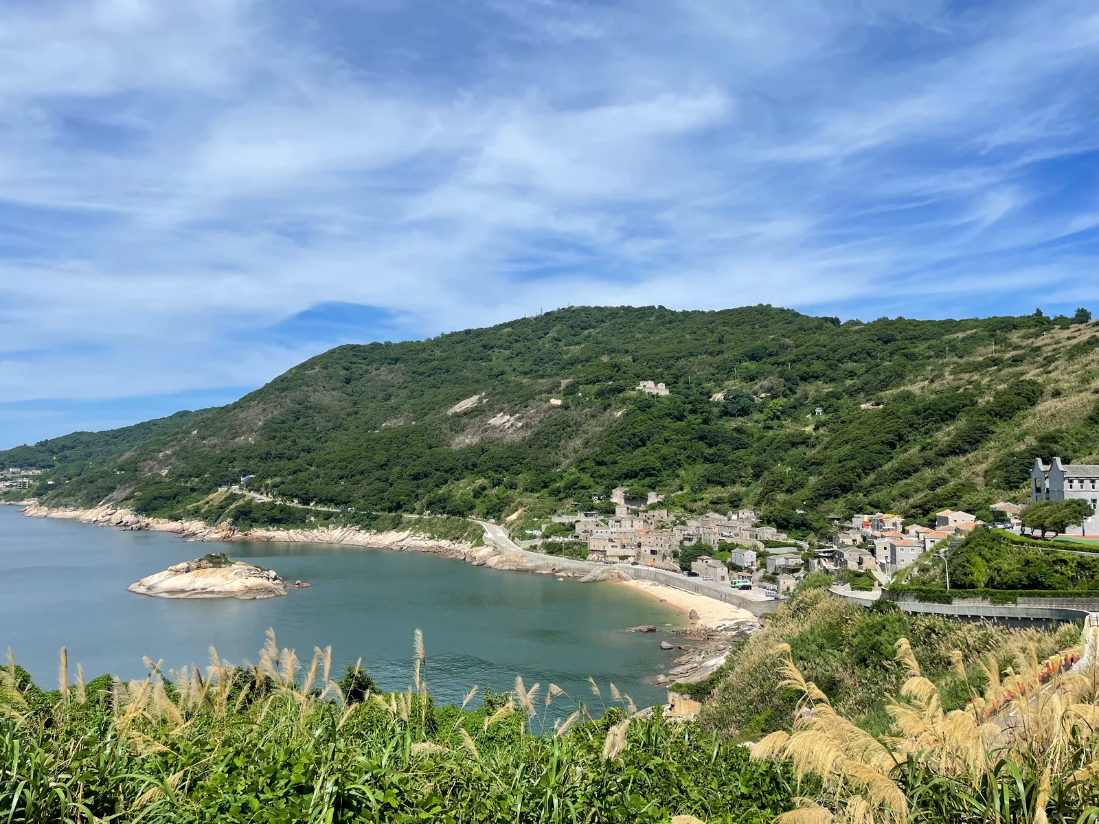 Qinbi on the hillside